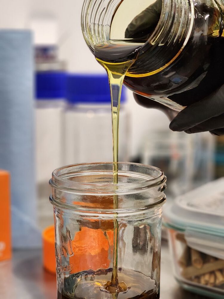 distillate pour distillate pour